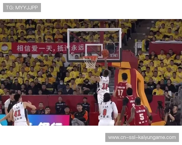 广东队今夏大动作，朱芳雨被媒体称为“幕后英雄”