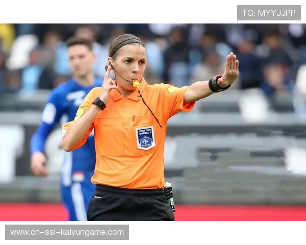 足球裁判是否具备裁判数据记录与反馈机制,足球裁判应具备哪些素质 足球裁判是否具备裁判数据记录与反馈机制,足球裁判应具备哪些素质