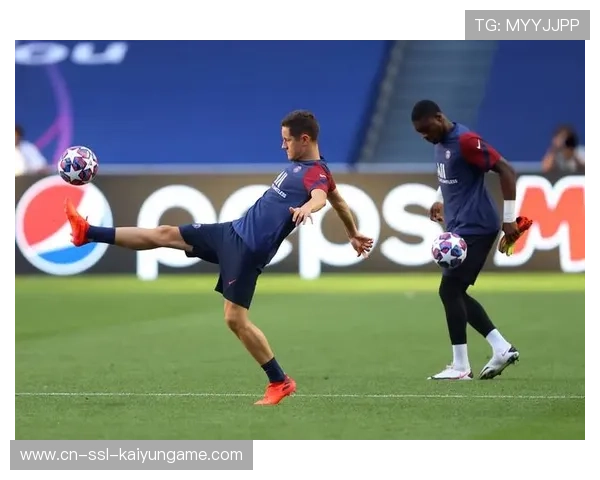 欧冠赛场上的定位球战术被各队重点研究，欧冠指定用球